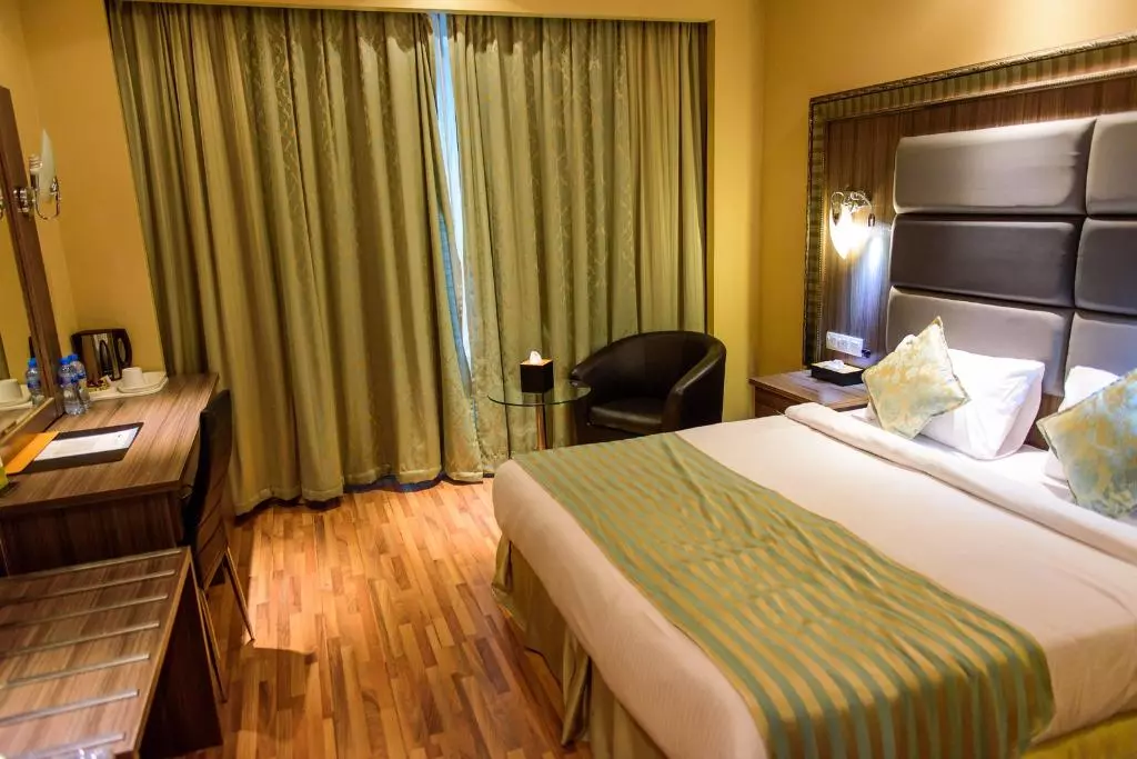 bluebay-black-stone (1)